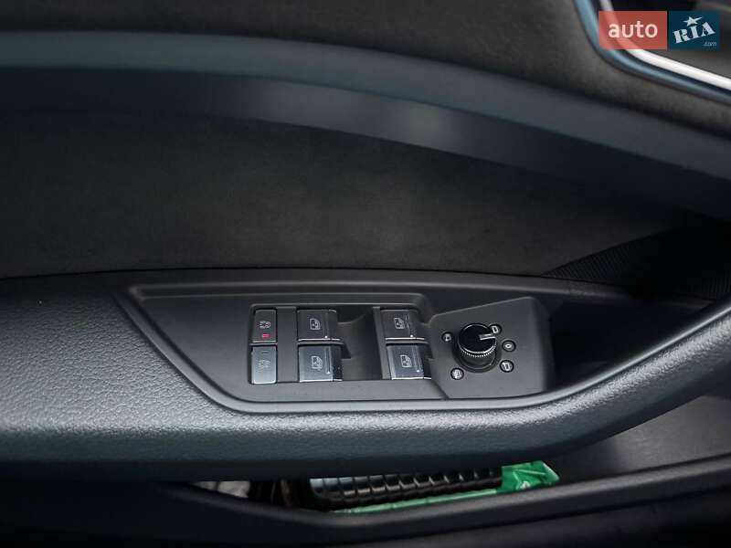 Внедорожник / Кроссовер Audi e-tron 2019 в Киеве фото 20 Внедорожник / Кроссовер Audi e-tron 2019 в Киеве