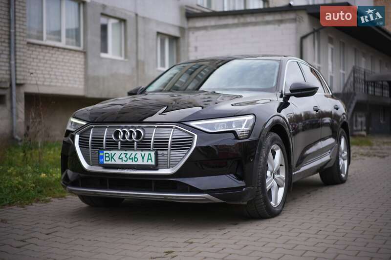 Внедорожник / Кроссовер Audi e-tron 2022 в Дубно фото 4 Внедорожник / Кроссовер Audi e-tron 2022 в Дубно