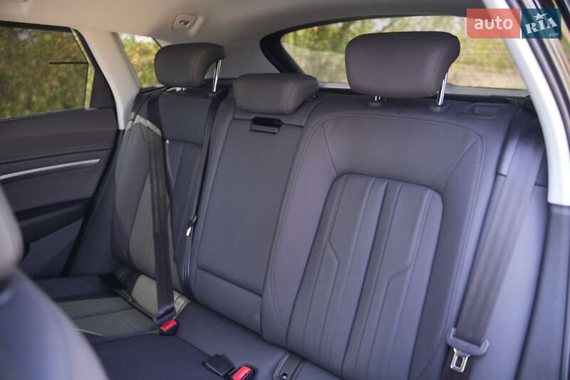 Внедорожник / Кроссовер Audi e-tron 2022 в Дубно фото 42 Внедорожник / Кроссовер Audi e-tron 2022 в Дубно