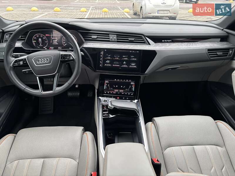 Внедорожник / Кроссовер Audi e-tron 2022 в Одессе фото 14 Внедорожник / Кроссовер Audi e-tron 2022 в Одессе