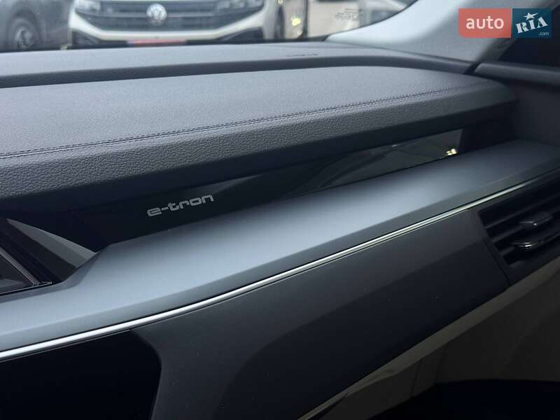 Внедорожник / Кроссовер Audi e-tron 2019 в Черновцах фото 19 Внедорожник / Кроссовер Audi e-tron 2019 в Черновцах