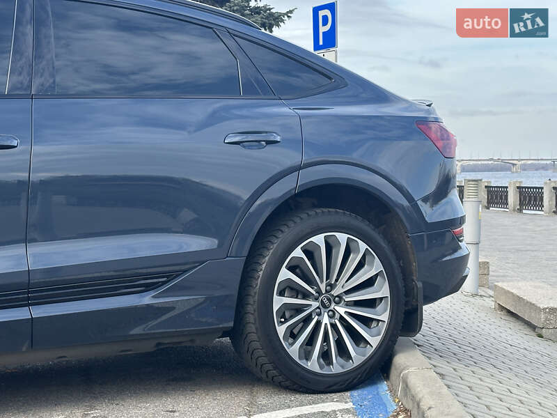 Внедорожник / Кроссовер Audi e-tron 2020 в Днепре фото 11 Внедорожник / Кроссовер Audi e-tron 2020 в Днепре