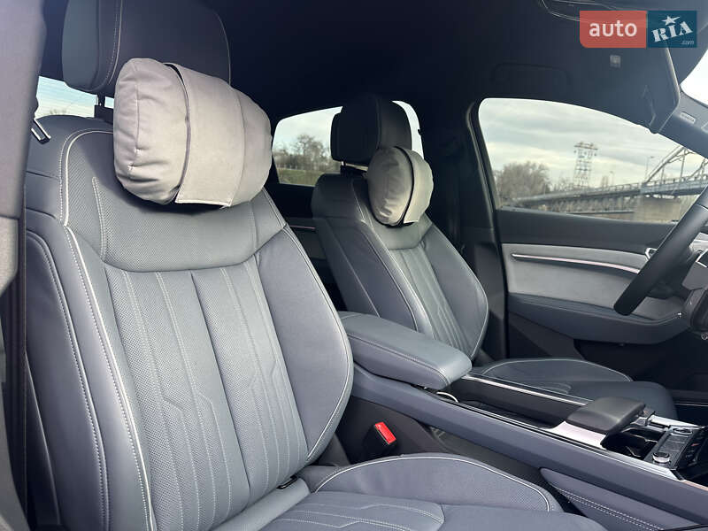 Внедорожник / Кроссовер Audi e-tron 2020 в Днепре фото 49 Внедорожник / Кроссовер Audi e-tron 2020 в Днепре