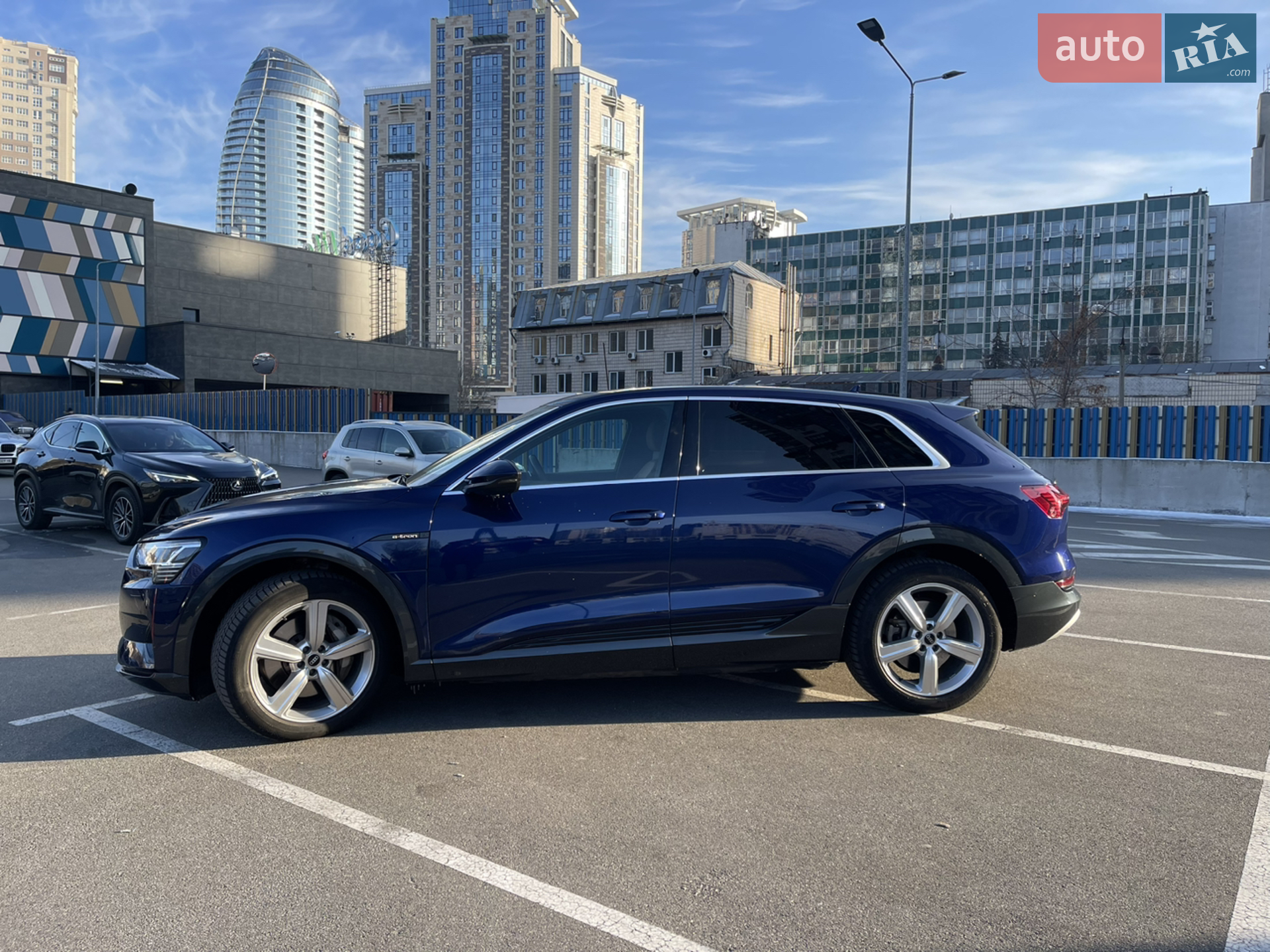 2021 Audi e-tron - мініатюра 8