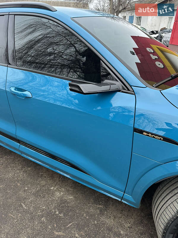 Внедорожник / Кроссовер Audi e-tron 2020 в Кривом Озере