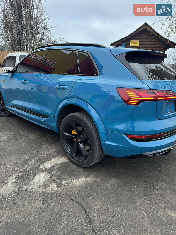 Внедорожник / Кроссовер Audi e-tron 2020 в Кривом Озере