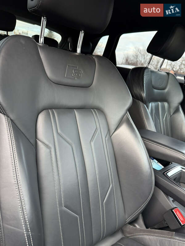 Внедорожник / Кроссовер Audi e-tron 2019 в Дрогобыче фото 35 Внедорожник / Кроссовер Audi e-tron 2019 в Дрогобыче