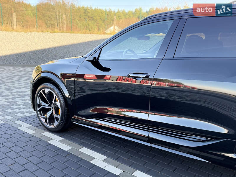 Внедорожник / Кроссовер Audi e-tron 2022 в Львове