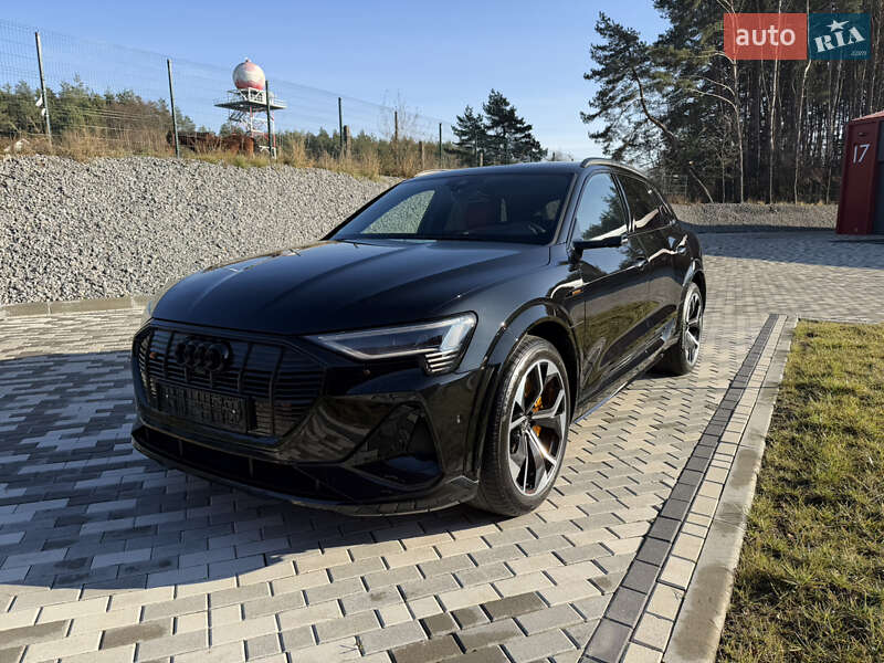 Внедорожник / Кроссовер Audi e-tron 2022 в Львове