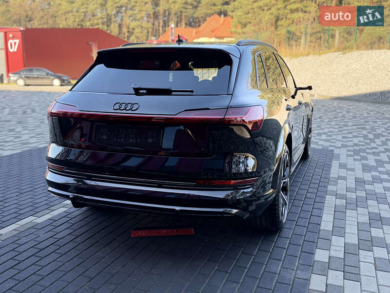 Внедорожник / Кроссовер Audi e-tron 2022 в Львове
