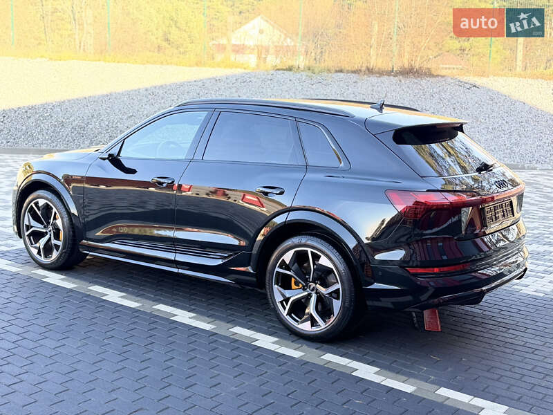 Внедорожник / Кроссовер Audi e-tron 2022 в Львове