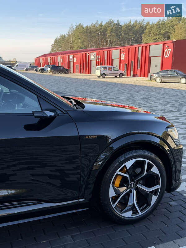 Внедорожник / Кроссовер Audi e-tron 2022 в Львове