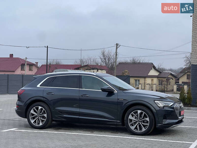 Внедорожник / Кроссовер Audi e-tron 2019 в Радивилове фото 7 Внедорожник / Кроссовер Audi e-tron 2019 в Радивилове