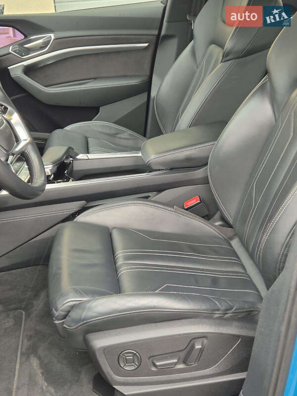 Внедорожник / Кроссовер Audi e-tron 2019 в Радехове фото 14 Внедорожник / Кроссовер Audi e-tron 2019 в Радехове