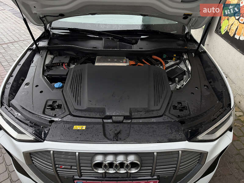 Внедорожник / Кроссовер Audi e-tron 2020 в Тернополе фото 31 Внедорожник / Кроссовер Audi e-tron 2020 в Тернополе