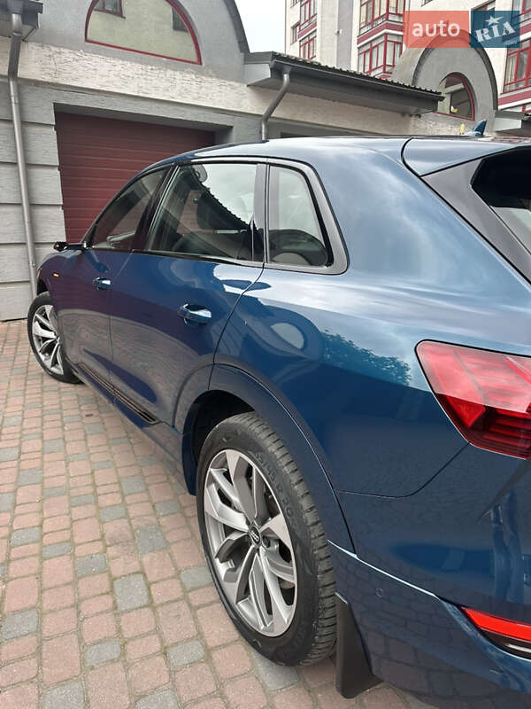 Внедорожник / Кроссовер Audi e-tron 2019 в Ивано-Франковске