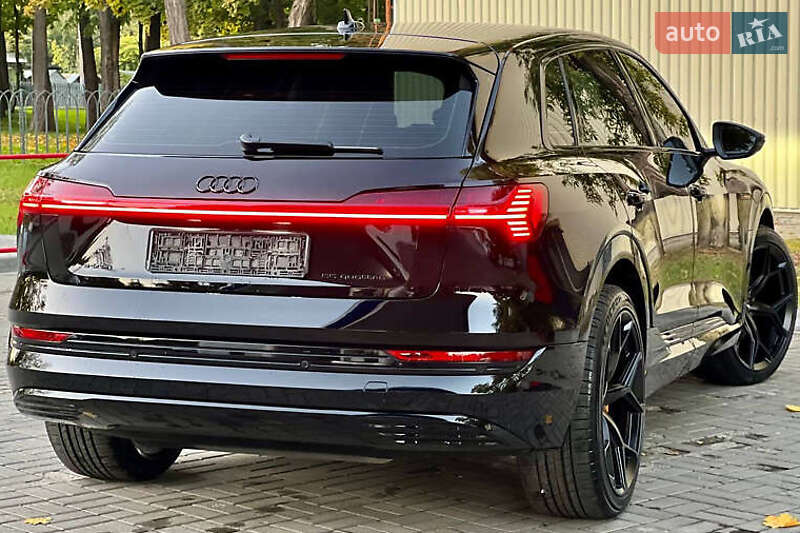 Внедорожник / Кроссовер Audi e-tron 2022 в Киеве фото 8 Внедорожник / Кроссовер Audi e-tron 2022 в Киеве