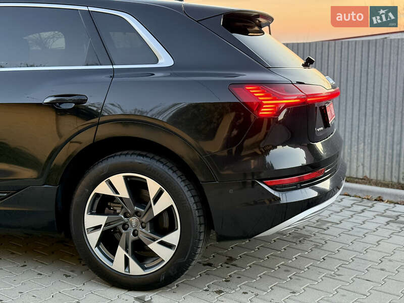 Внедорожник / Кроссовер Audi e-tron 2020 в Ужгороде фото 17 Внедорожник / Кроссовер Audi e-tron 2020 в Ужгороде