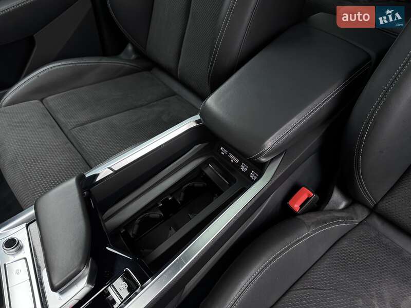 Внедорожник / Кроссовер Audi e-tron 2020 в Тернополе фото 50 Внедорожник / Кроссовер Audi e-tron 2020 в Тернополе