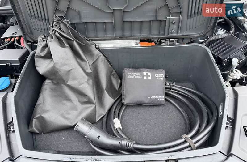 Внедорожник / Кроссовер Audi e-tron 2020 в Ровно