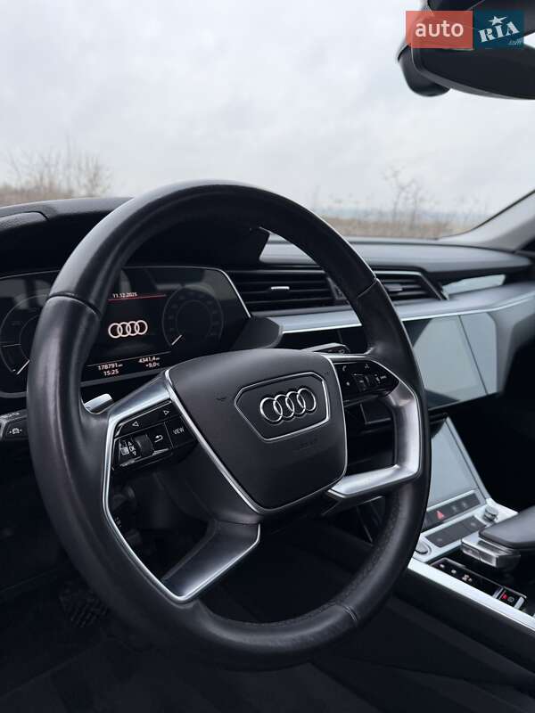 Внедорожник / Кроссовер Audi e-tron 2020 в Ровно