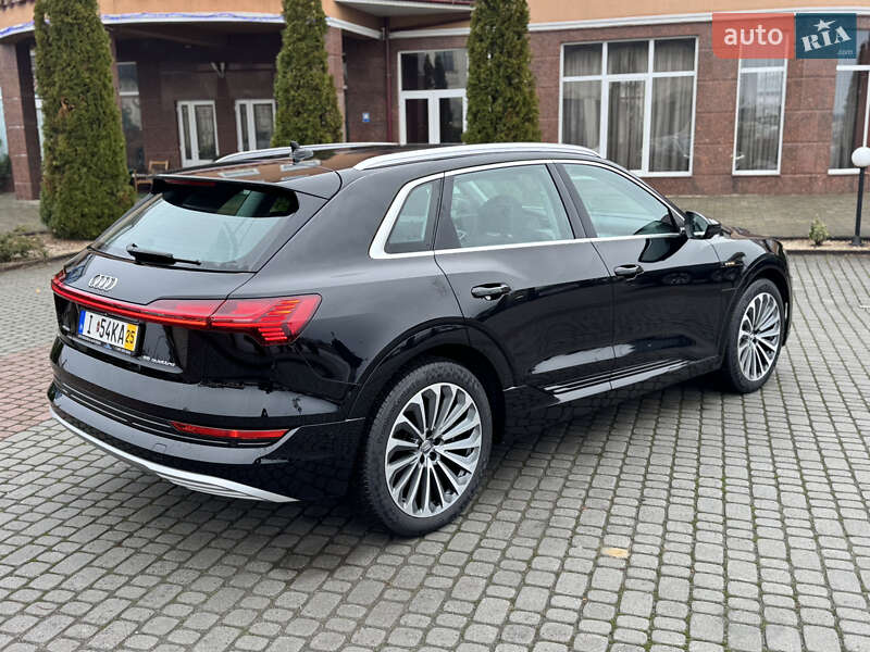 Внедорожник / Кроссовер Audi e-tron 2020 в Мукачево