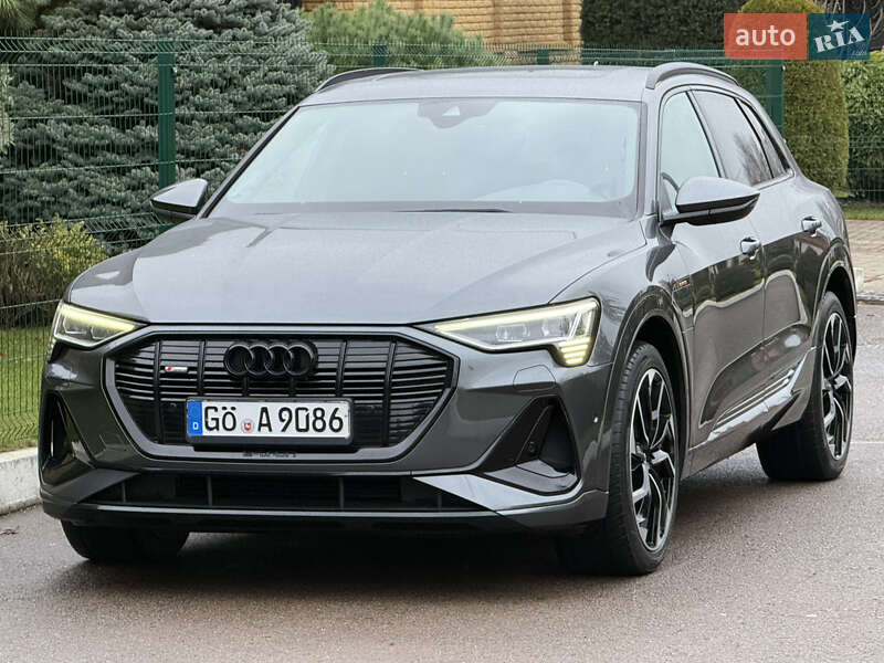 Внедорожник / Кроссовер Audi e-tron 2022 в Ровно