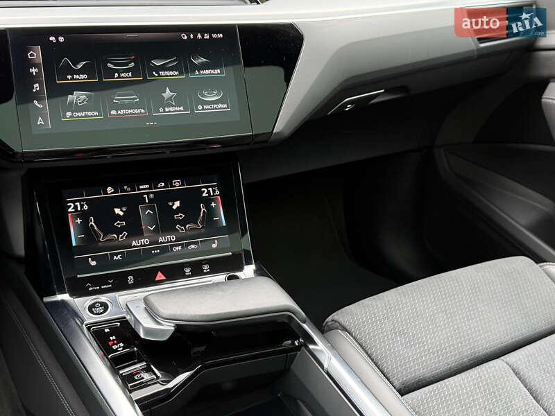 Внедорожник / Кроссовер Audi e-tron 2022 в Ровно