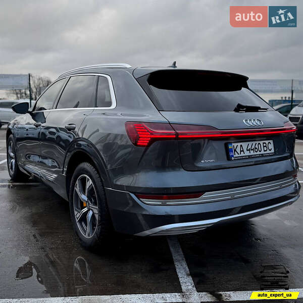 Внедорожник / Кроссовер Audi e-tron 2019 в Киеве фото 5 Внедорожник / Кроссовер Audi e-tron 2019 в Киеве