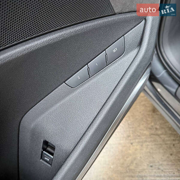 Внедорожник / Кроссовер Audi e-tron 2019 в Киеве фото 23 Внедорожник / Кроссовер Audi e-tron 2019 в Киеве