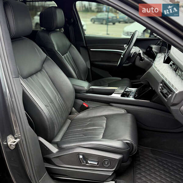 Внедорожник / Кроссовер Audi e-tron 2019 в Киеве фото 28 Внедорожник / Кроссовер Audi e-tron 2019 в Киеве