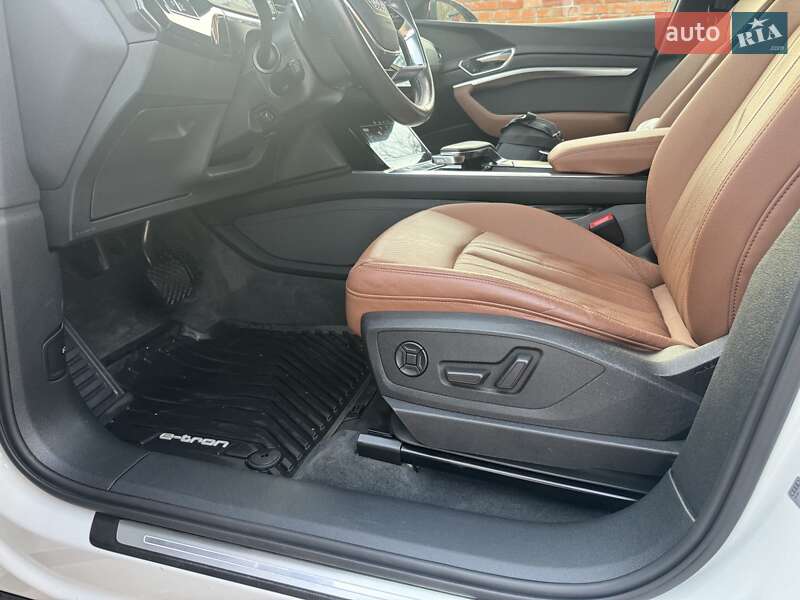 Внедорожник / Кроссовер Audi e-tron 2019 в Дрогобыче фото 13 Внедорожник / Кроссовер Audi e-tron 2019 в Дрогобыче