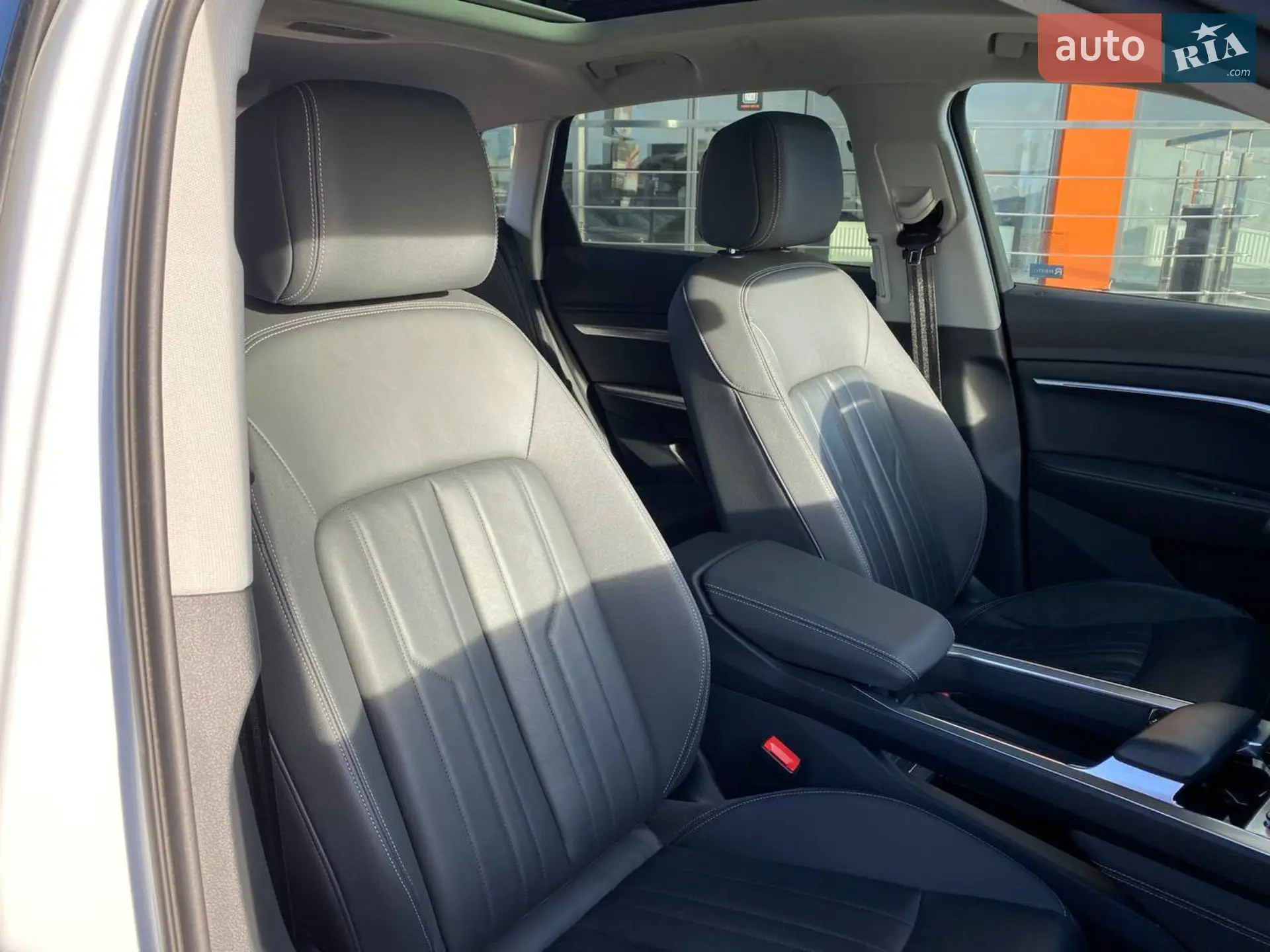 2021 Audi e-tron - мініатюра 27