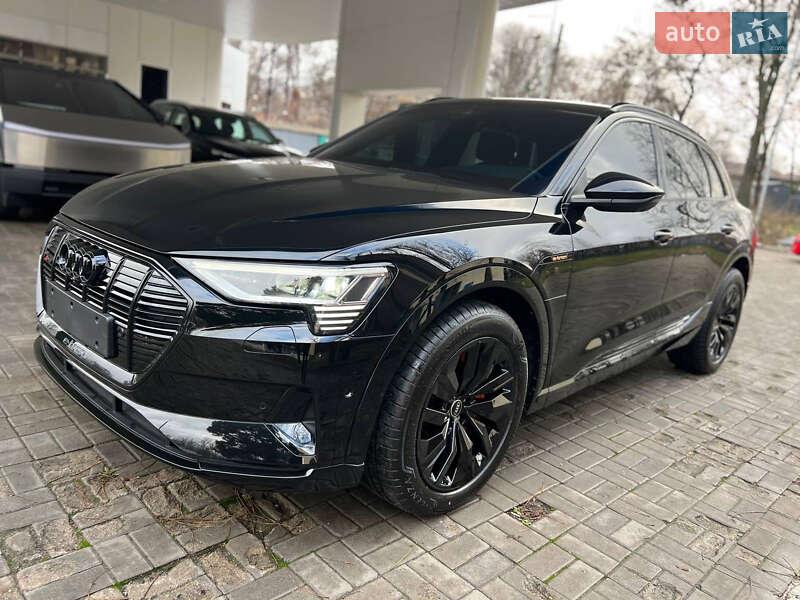 Внедорожник / Кроссовер Audi e-tron 2022 в Днепре