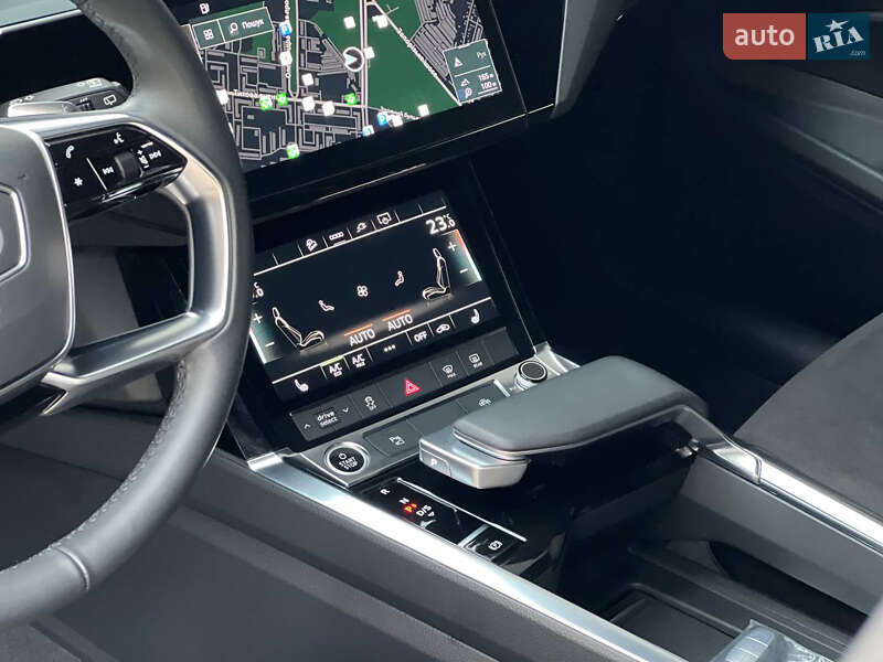 Внедорожник / Кроссовер Audi e-tron 2022 в Днепре