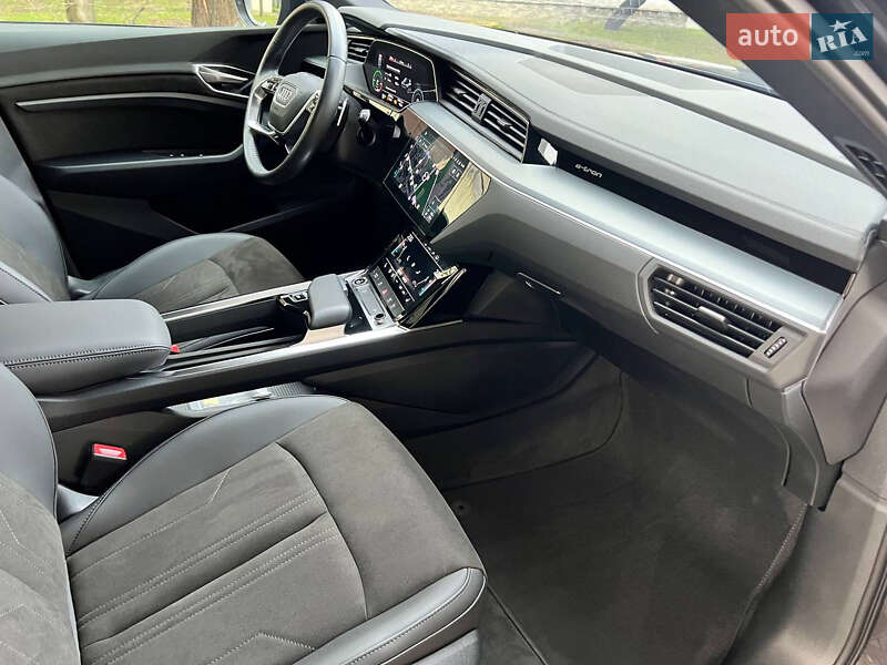 Внедорожник / Кроссовер Audi e-tron 2022 в Днепре