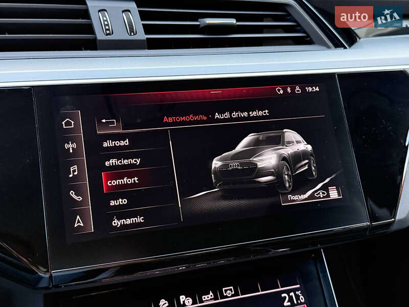 Внедорожник / Кроссовер Audi e-tron 2020 в Ровно