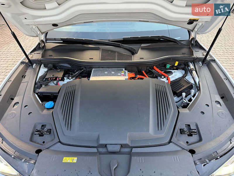 Внедорожник / Кроссовер Audi e-tron 2020 в Ровно