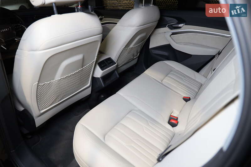 Внедорожник / Кроссовер Audi e-tron 2019 в Луцке фото 28 Внедорожник / Кроссовер Audi e-tron 2019 в Луцке