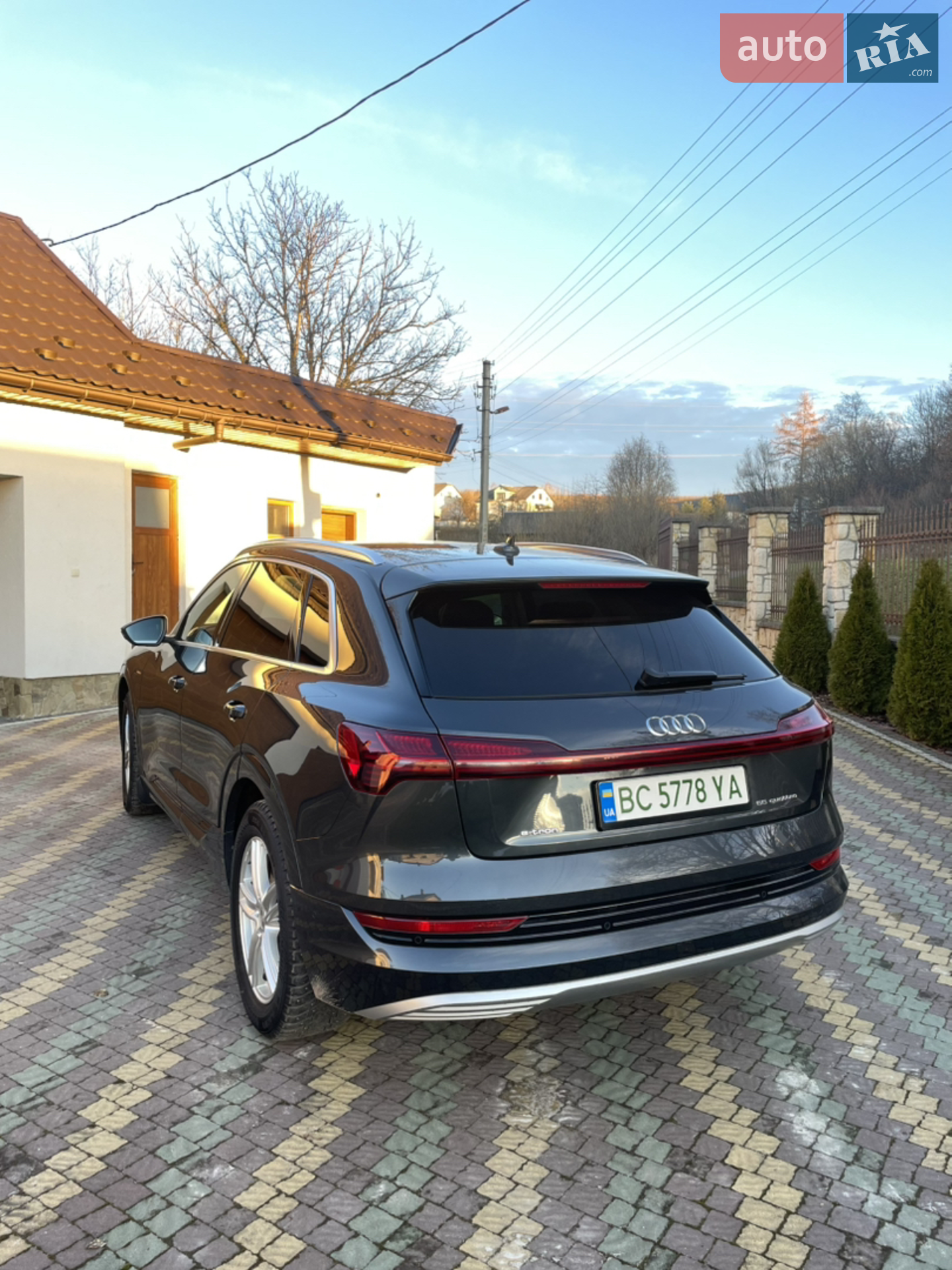 2020 Audi e-tron - мініатюра 5