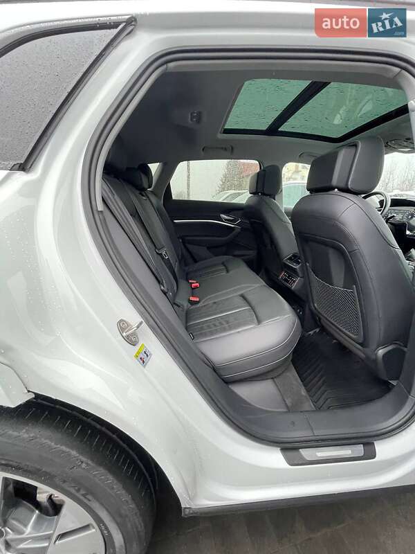 Внедорожник / Кроссовер Audi e-tron 2021 в Львове