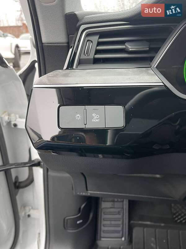 Внедорожник / Кроссовер Audi e-tron 2020 в Львове фото 17 Внедорожник / Кроссовер Audi e-tron 2020 в Львове