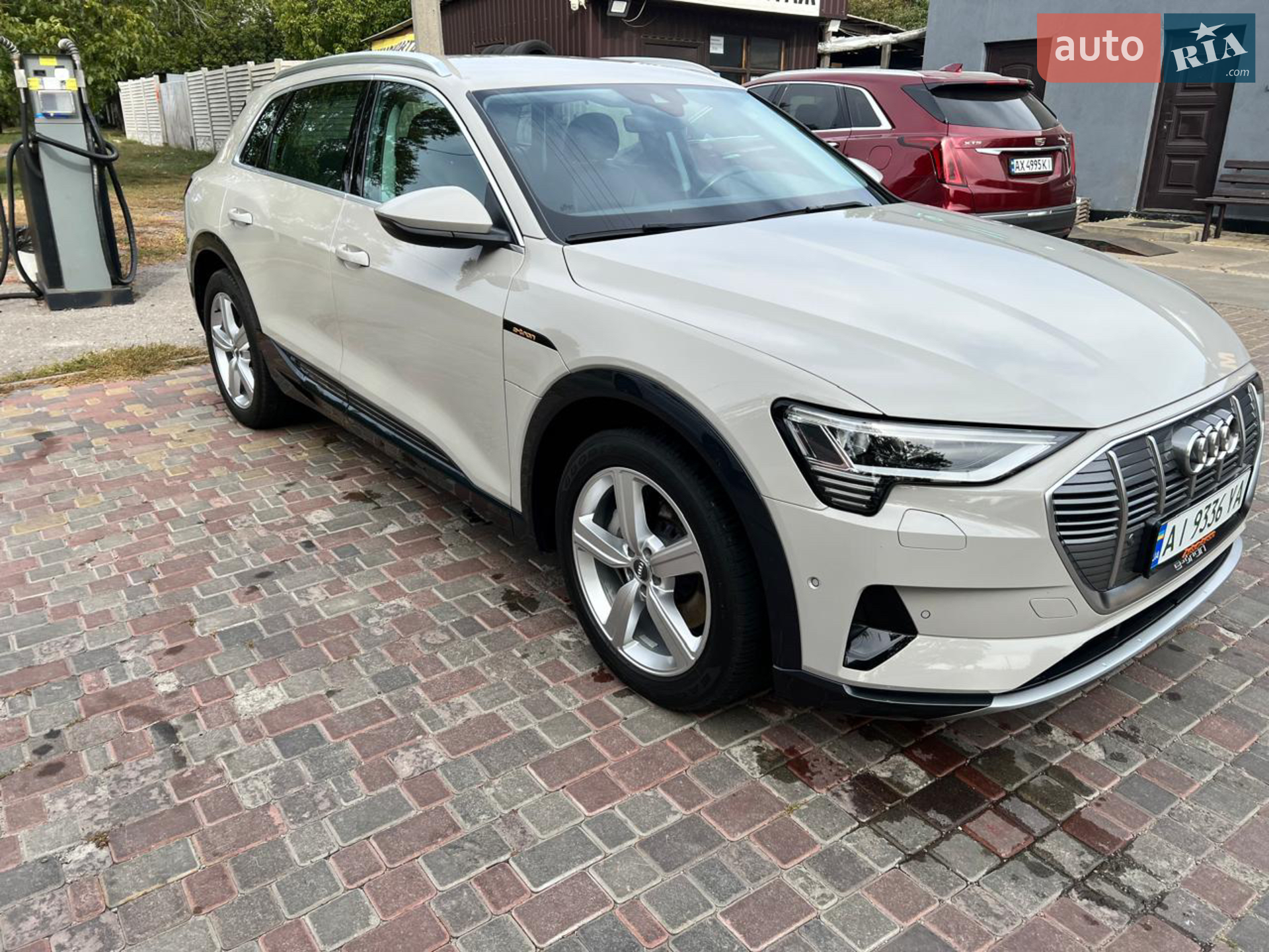 2020 Audi e-tron - мініатюра 5