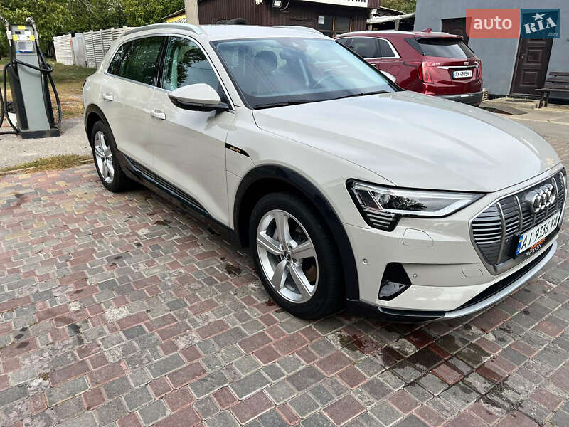 Внедорожник / Кроссовер Audi e-tron 2020 в Харькове