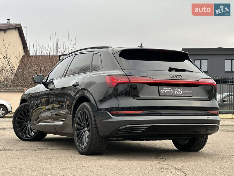 Внедорожник / Кроссовер Audi e-tron 2019 в Киеве