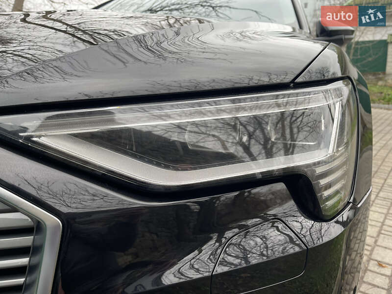 Внедорожник / Кроссовер Audi e-tron 2020 в Каменец-Подольском