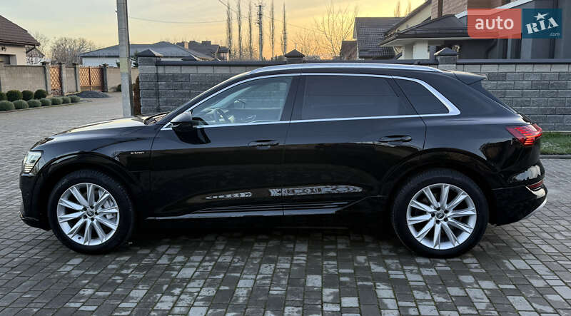 Внедорожник / Кроссовер Audi e-tron 2019 в Ровно