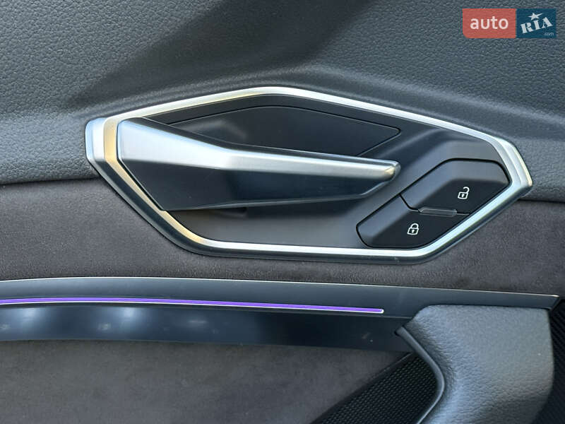 Внедорожник / Кроссовер Audi e-tron 2019 в Ровно