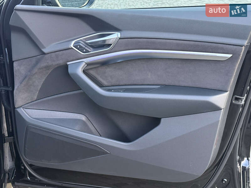Внедорожник / Кроссовер Audi e-tron 2019 в Ровно