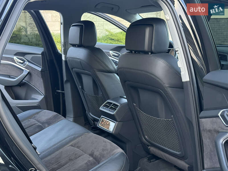 Внедорожник / Кроссовер Audi e-tron 2019 в Ровно